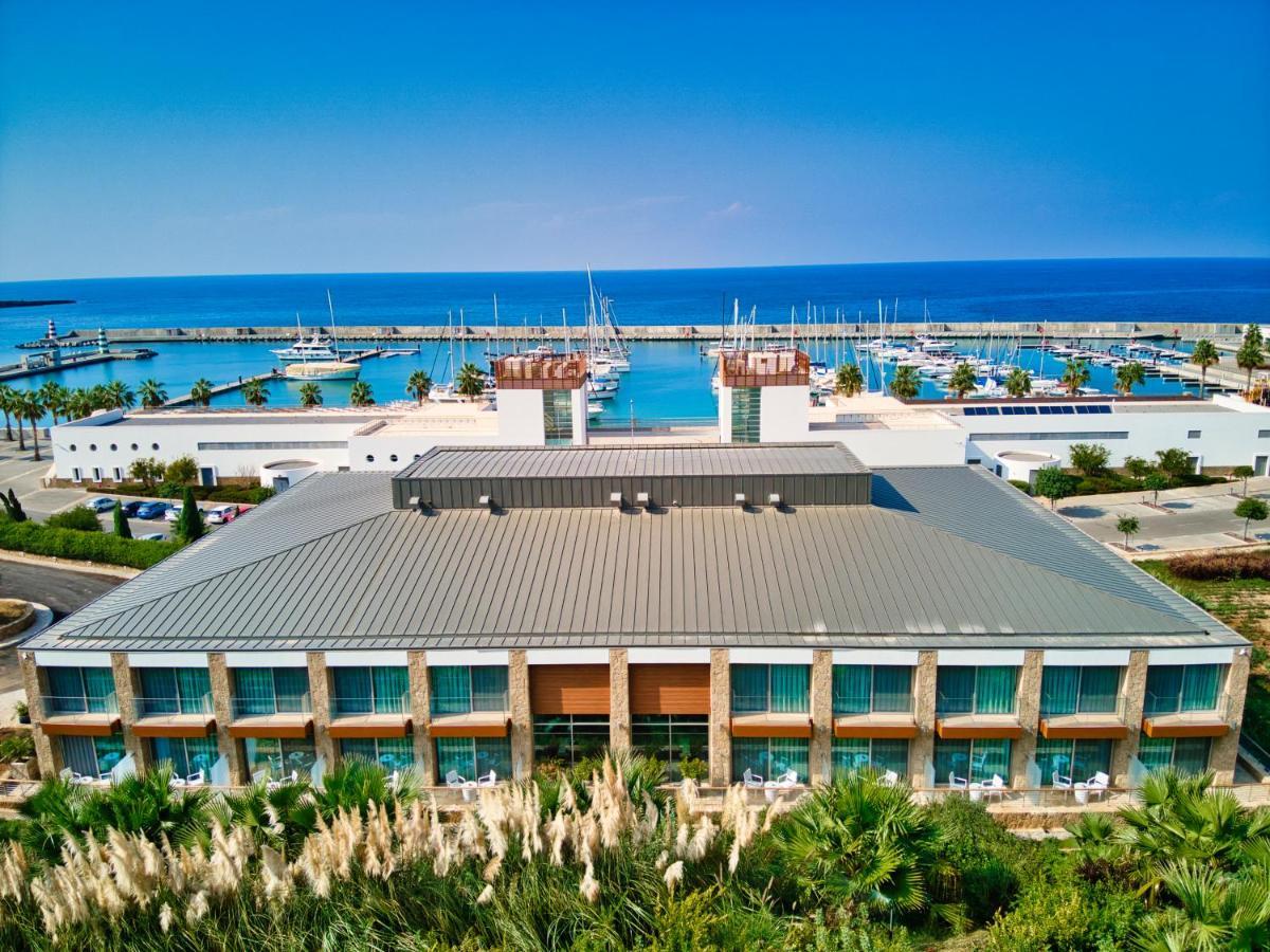 Karpaz Gate Marina Hotel Agia Trias Exterior photo